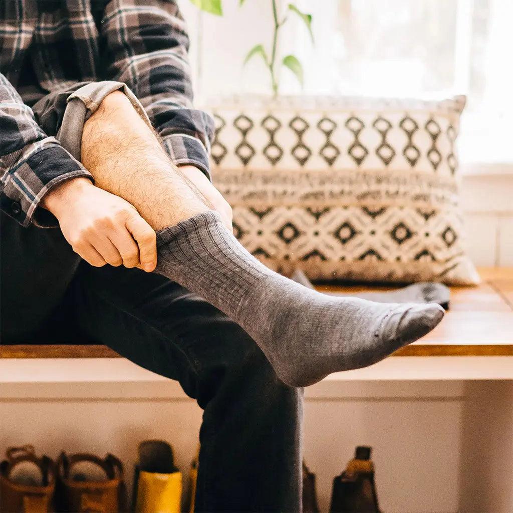 Men's The Standard Mid-Calf Lifestyle Socks – Darn Tough